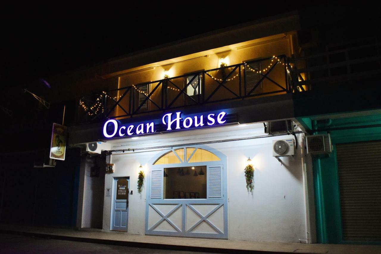 Ocean House Hostel Semporna Bagian luar foto